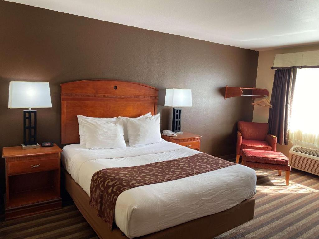 Western Hotel 2*