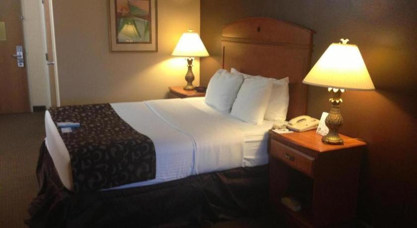 Western Hotel 2*